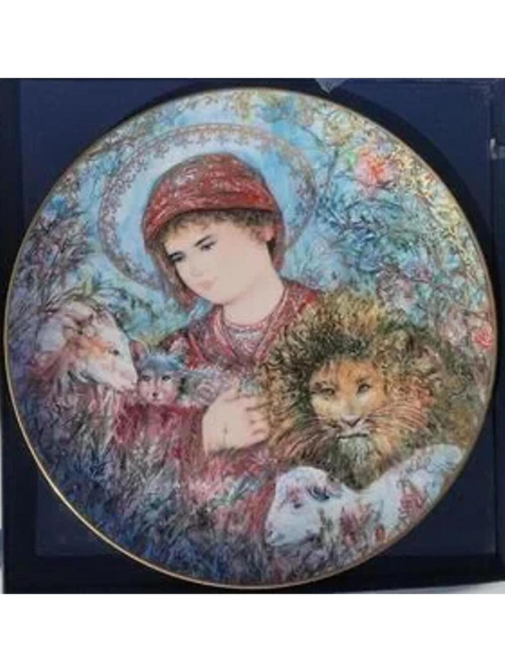 1989 Edna Hibel Christmas Plate Peaceful Kingdom Knowles Vintage Collector